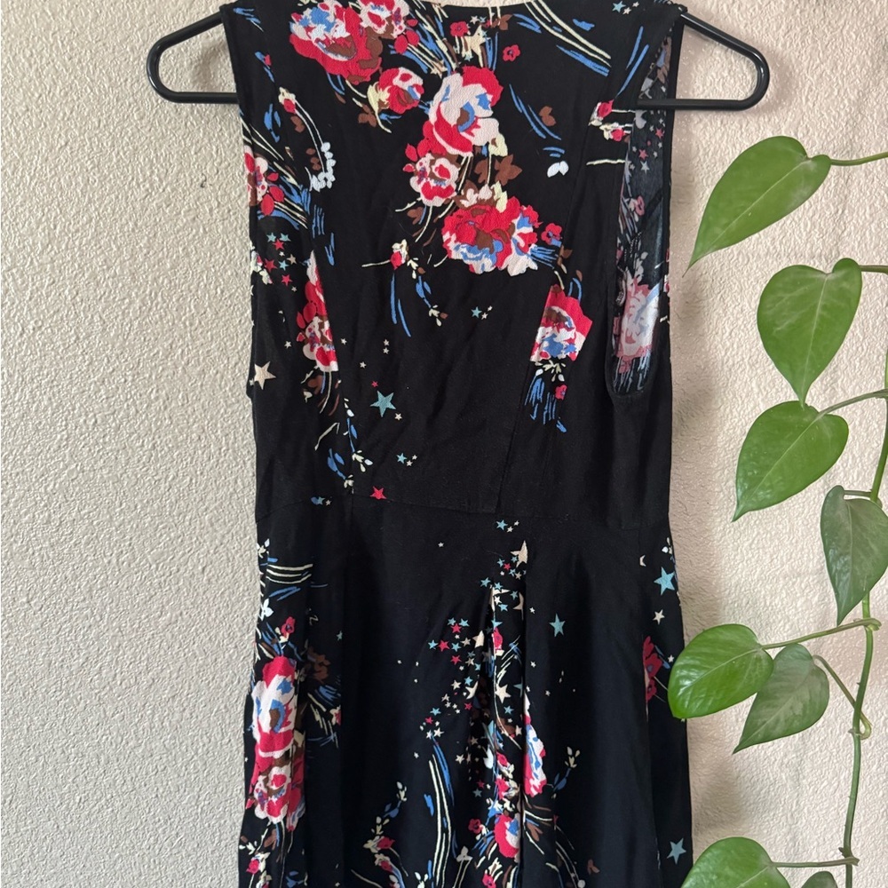 Free People Floral Sleeveless Wrap Tunic Top Black & Red - Picture 6 of 7